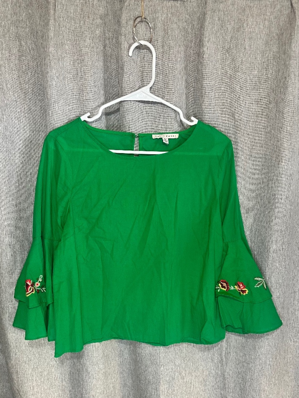 Haute Monde Green Embroidered Tiered Bell Sleeve Blouse Top Medium